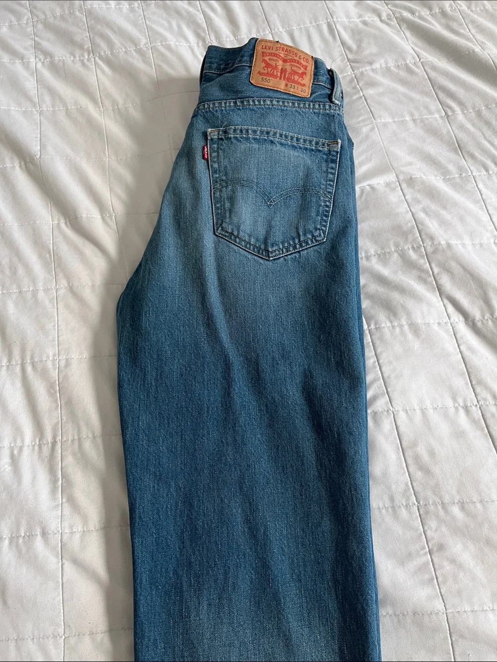 Levi's vintage 550 relaxed fit 100% cotton  Jeans 33 waist 30 length women